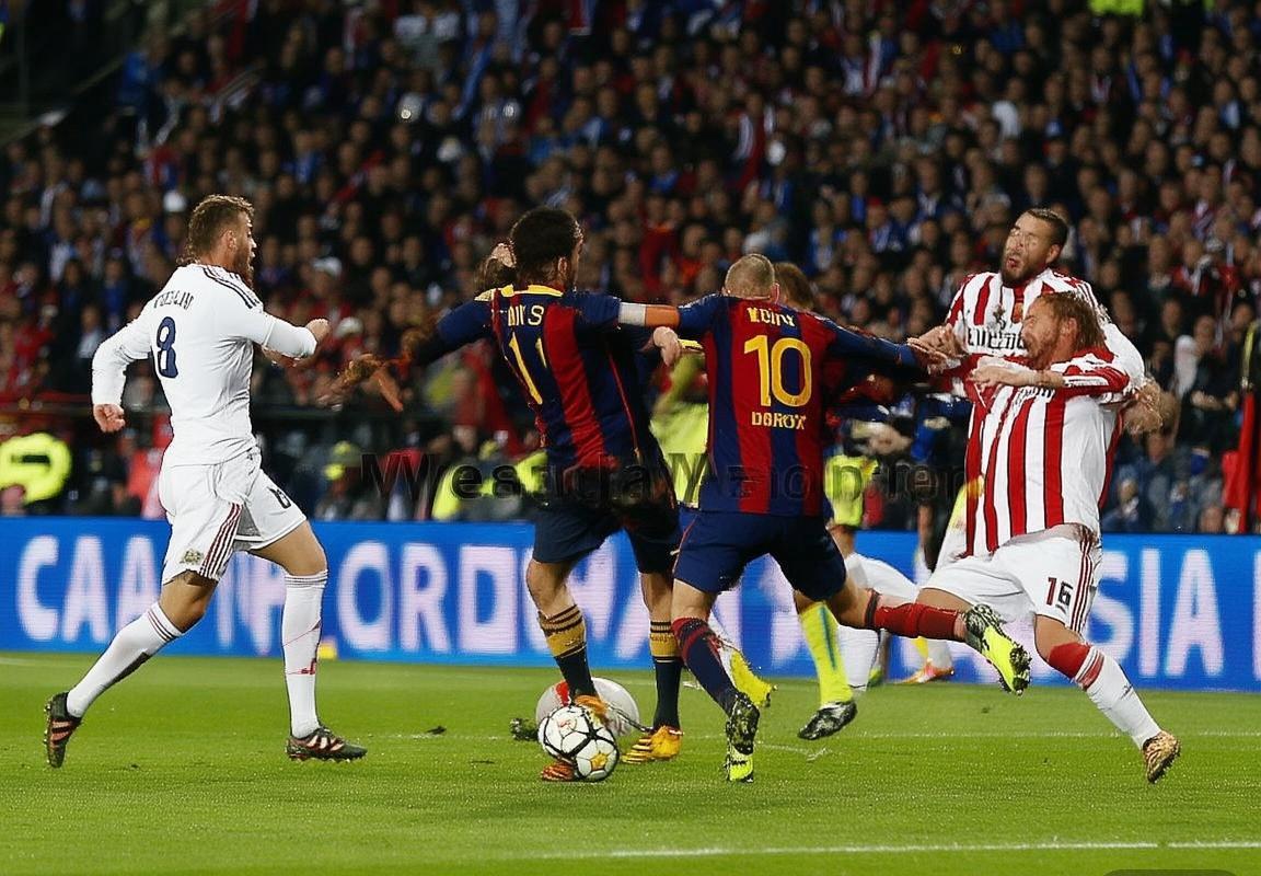 2015年国家德比：皇马巴萨激情火花巅峰对决纪实